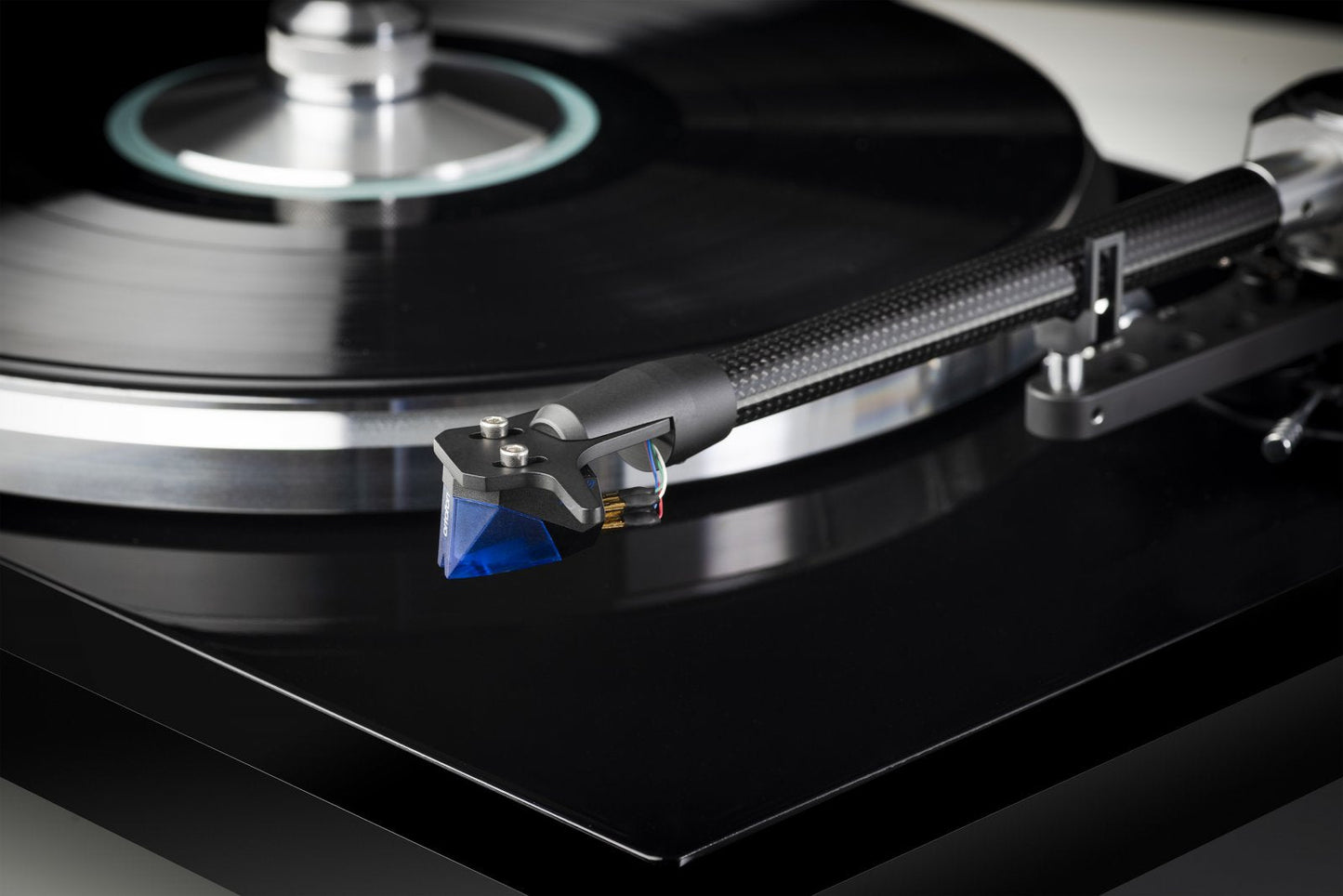 EAT B-sharp turntable