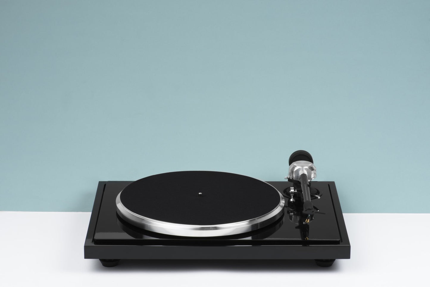 EAT B-sharp turntable