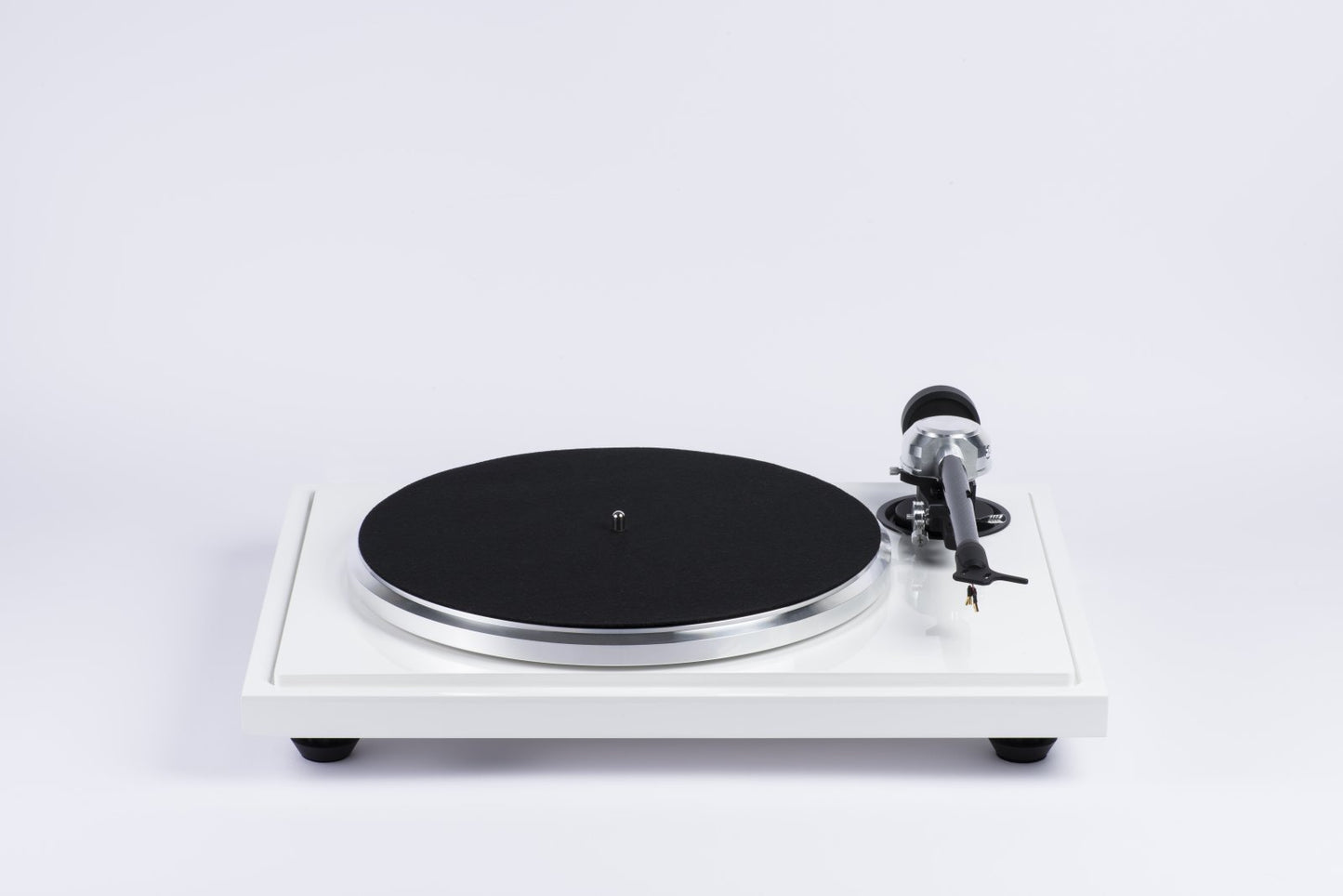 EAT B-sharp turntable